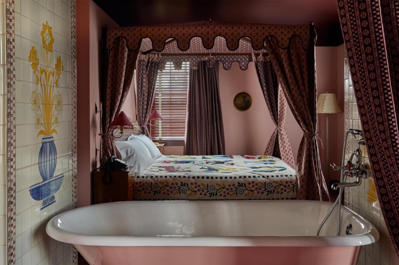 Ulysses, An Ash Hotel Baltimore Buitenkant foto