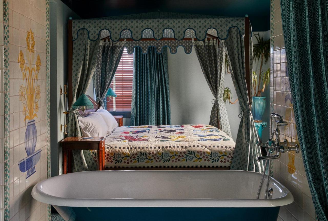 Ulysses, An Ash Hotel Baltimore Buitenkant foto