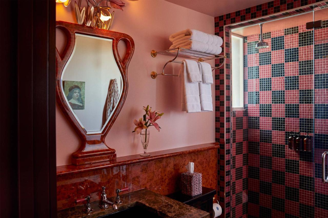 Ulysses, An Ash Hotel Baltimore Buitenkant foto