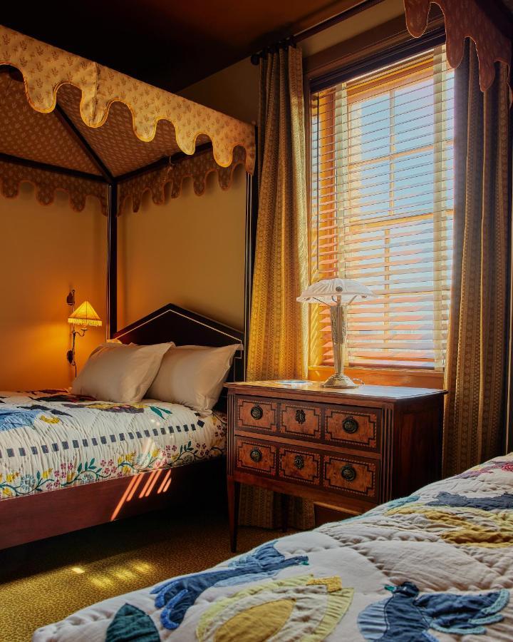 Ulysses, An Ash Hotel Baltimore Buitenkant foto